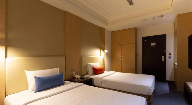 Двухместный номер Economy Ever Delightful Business Hotel