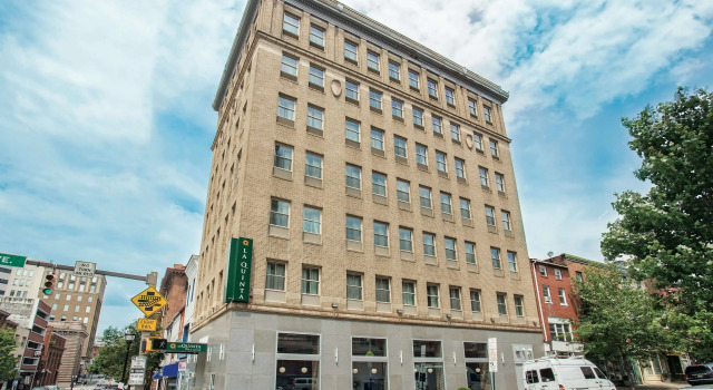 La Quinta Inn & Suites by Wyndham Baltimore Downtown