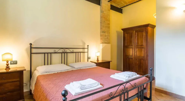 Коттедж Secluded Mansion in Perugia with Hot Tub