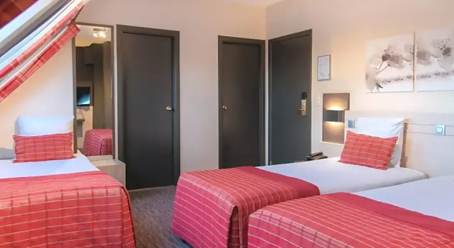 Номер Superior B&B HOTEL Mons Centre
