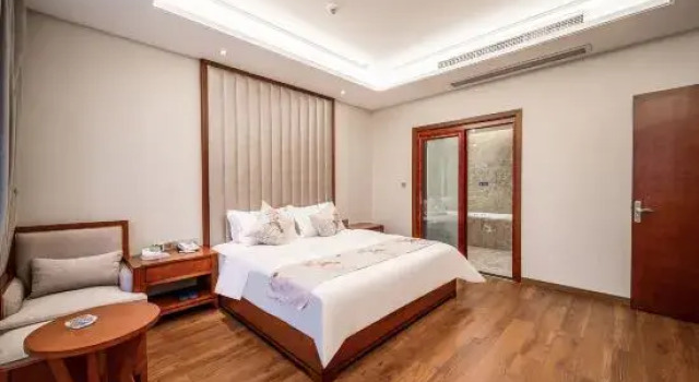 Люкс Deluxe ZhongYao Flower Town Holiday Hotel