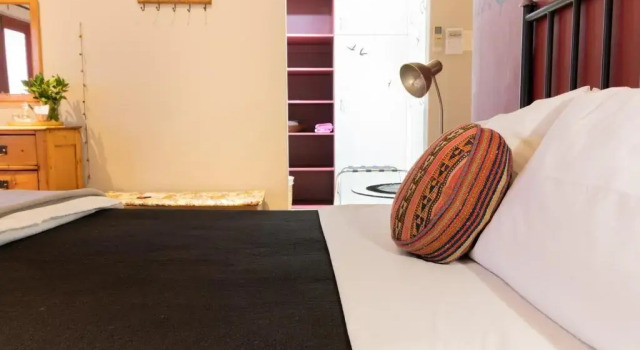Двухместный номер Standard с балконом Earthbound Guest House