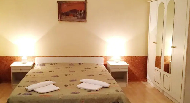 Viesbutis Vaivorykste, Rezervovat Hotel Hotely v Šiauliai s parkováním, Parkování