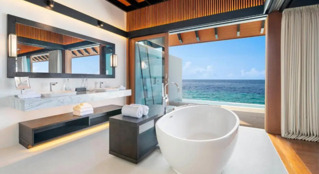 Двухместная Villa Overwater Pool The Westin Maldives Miriandhoo Resort