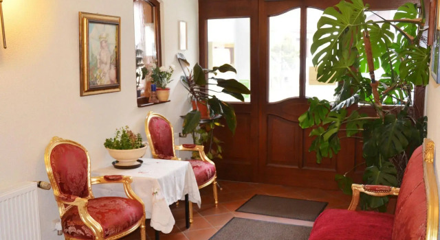 Hotel Restaurant Zur Hallenburg