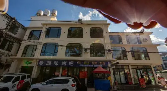 Qiuyue S Bay Light Luxury Homestay, Prenota Hotel Hotel a Dali con parcheggio, Parcheggio