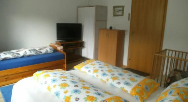 Gästehaus Zur Waldschule, Prenota Hotel Hotel a Joglland-Waldheimat con parcheggio, Parcheggio