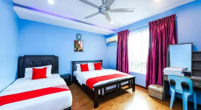 Трёхместный номер Standard Borneo Inn
