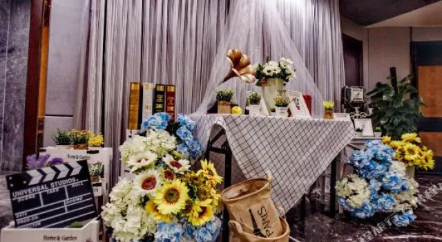 Huaya International Hotel (Weifang High-speed Railway North Station), Rezerwuj Hotel Hotele 4-gwiazdkowe w Weifang, 4*