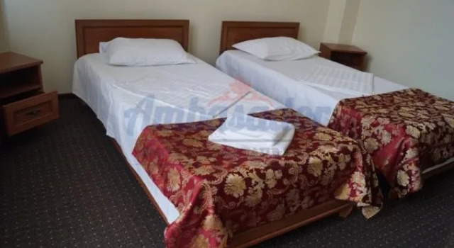Hotel Ambasador, Rezerwuj Hotel Hotele w Carpathians - Romania z parkingiem, Parking