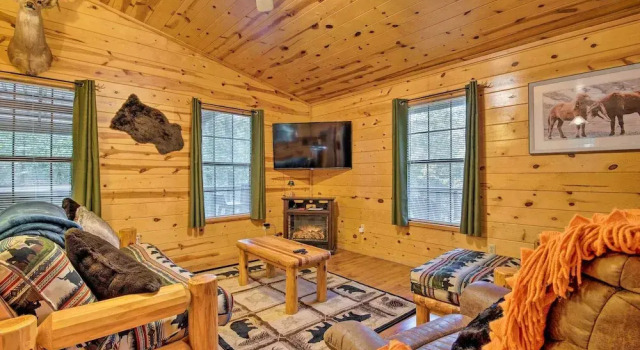 Broken Bow Cabin w/ Hot Tub, Near Hiking + Fishing, Boek Hotel Hochatown Oklahoma