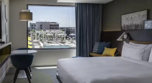 Номер Standard с видом на бассейн Hilton Buena Park Anaheim