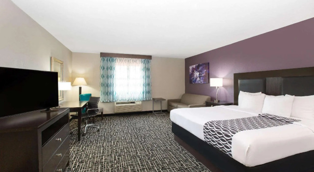 Двухместный номер Executive La Quinta by Wyndham Blue Springs