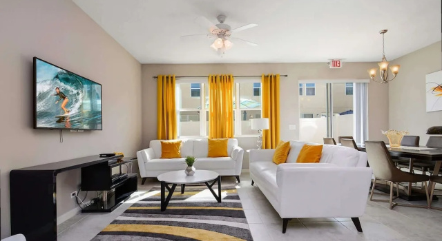 Modern 4BR Townhome Near Disney in Gated Resort, Varaa Lomakeskus Kissimmee Kissimmee