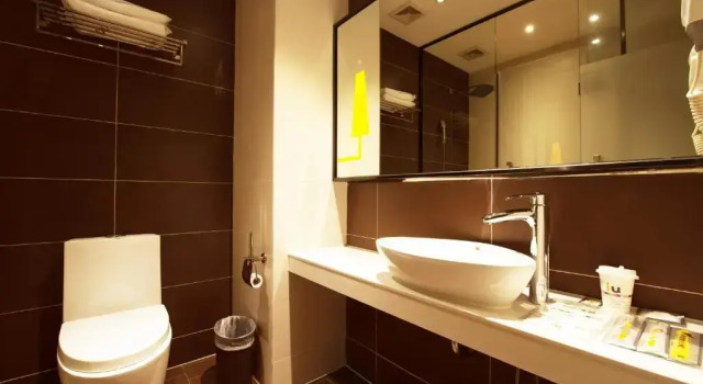 Четырёхместный семейный люкс IU Hotel Chongqing Rongchang Railway Station