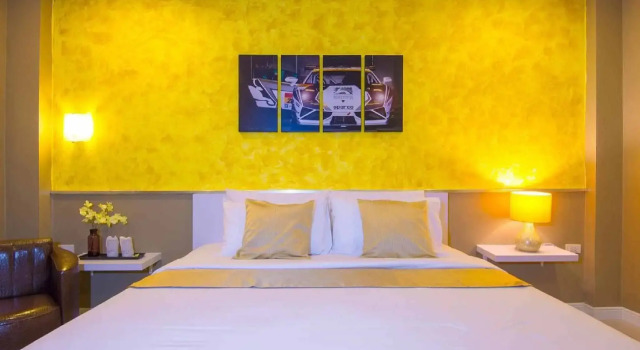 The S Hotel
