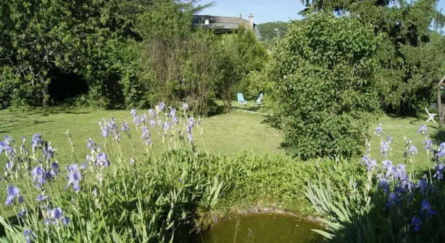 Homestay Demeure de Chêne, Boek Hotel Peyrieu Rhone-Alpen