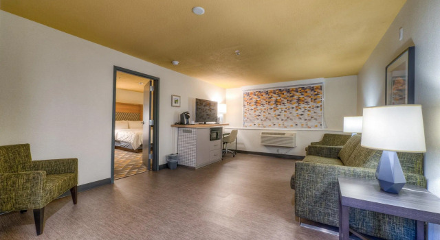 Четырёхместный люкс Holiday Inn Tacoma Mall by IHG
