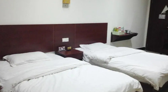 Yichang Tujia Guesthouse, Varaa Hotelli Yichang Hubei