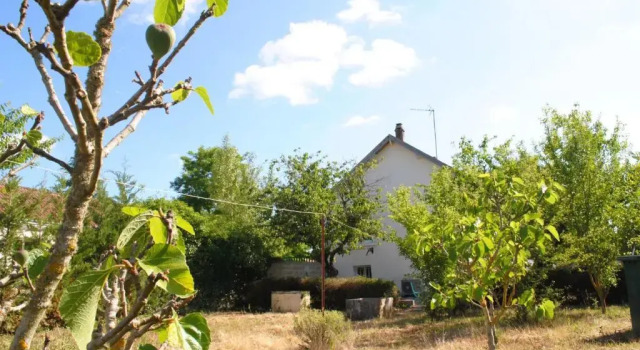 Maison 6 personnes - grand jardin arboré, Rezerwuj Hotel Noyers-sur-Cher 