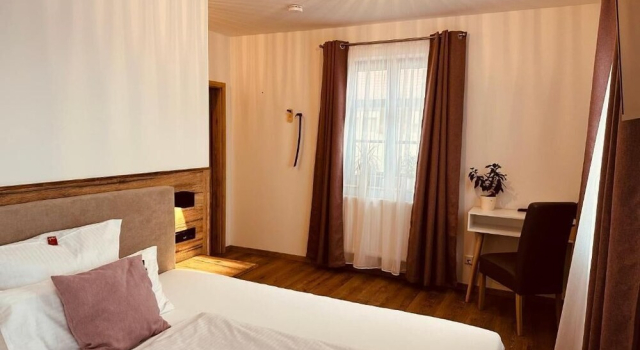 Hotel Gaststätte Weinbrücke, Varaa Hotelli Hotellit Baijeri pysäköinnillä, Pysäköinti