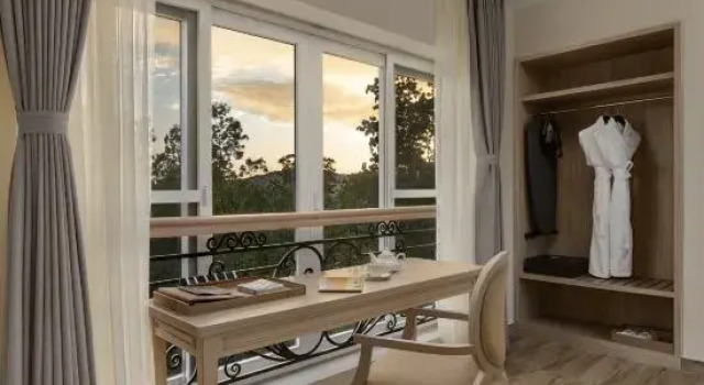 Люкс Himalayan Hideaway Resort Pokhara, The Centara Collection