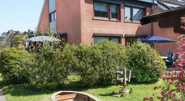 Коттедж с балконом Apartment 2 Holiday Home Speckert