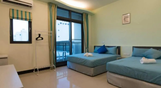 Четырёхместный номер Standard с балконом Kenting Orange Homestay