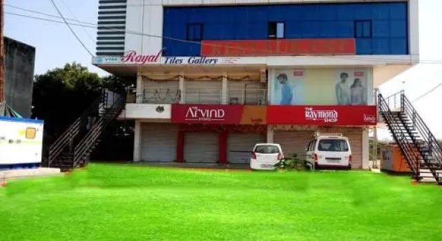 Hinglaj Hotel and Restaurant, Rezervovat Hotel Hotely v Gujarat s parkováním, Parkování