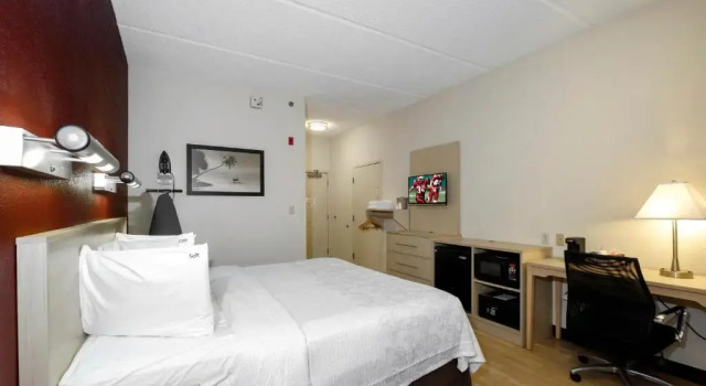 Двухместный номер Deluxe Red Roof Inn PLUS + Gainesville