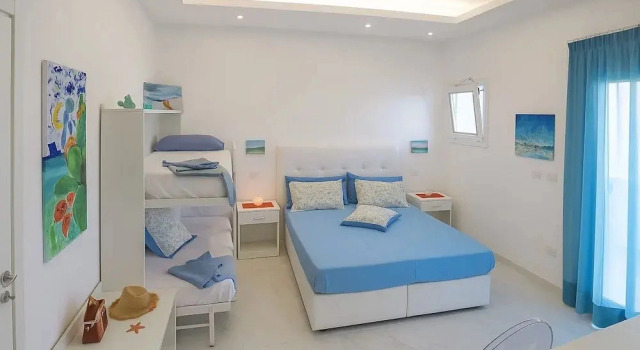 Hotiday Rooms Torre Lapillo, Забронировать Отель Отели Porto Cesareo Beaches с парковкой, Парковка