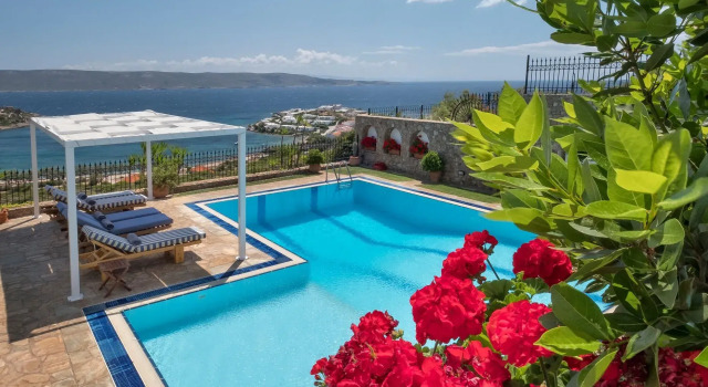 Вилла с 4 комнатами Sounio Villa