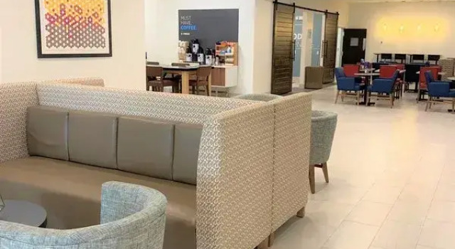 Quality Inn Hotel, Забронировать Отель Пруд в Темпе 