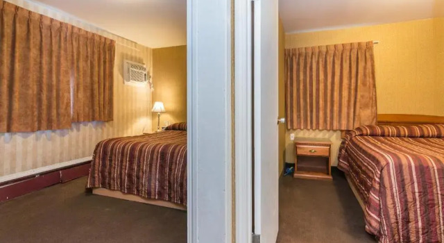 Люкс Deluxe Chinook Value Inn
