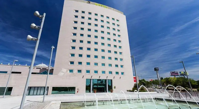 Полулюкс с видом на город B&B HOTEL Madrid Aeropuerto T4