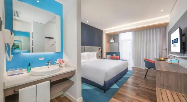 Двухместный номер Standard Holiday Inn Express Shanghai Gubei by IHG