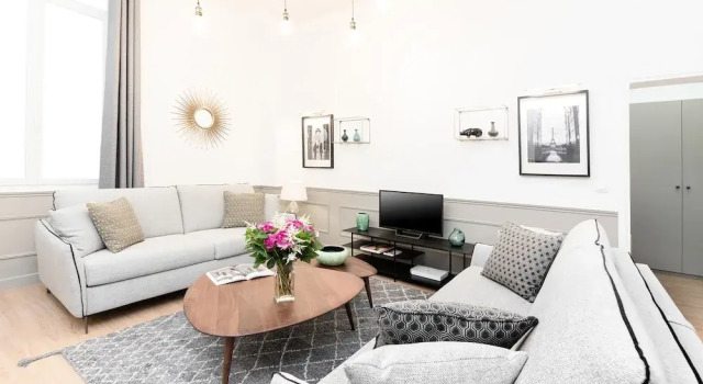 LUX 3 & 4 BDR Montmartre I by Livinparis, Забронировать Отель 10-й округ: Республика Париж, рядом с Гран Бульвар