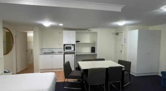 Семейный номер Standard Lakeview Motor Inn