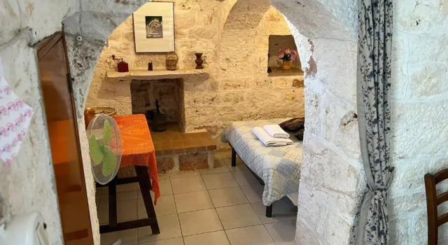 Коттедж с 2 комнатами Trullo L'ulivo