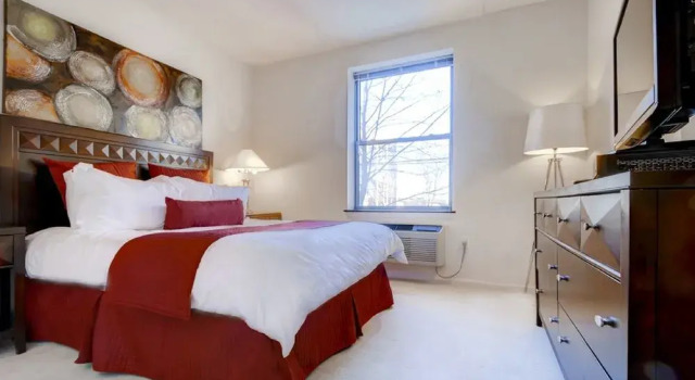 Global Luxury Suites at Monroe, Забронировать Отель Отели Морристаун 4 звезды, рядом с Меннен Спортс Арена, 4*