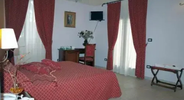 Relais Reggia Domizia, Rezervați Hotel Manduria Salento