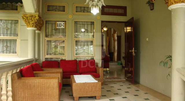 Villa Kota Bunga Allamanda