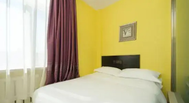Люкс Deluxe City Boutique Hotel(Dalian Railway Station People Saunare Subway Branch
