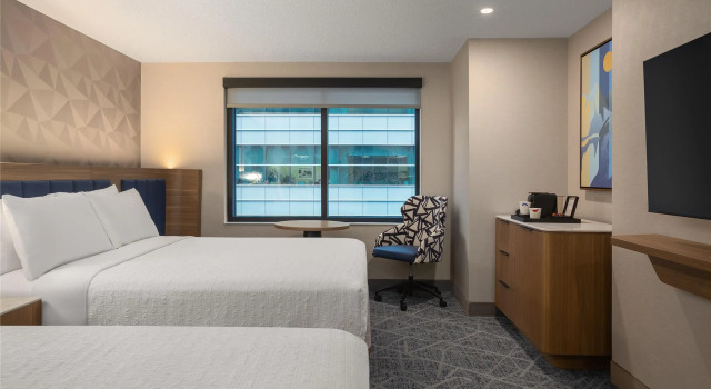 Четырёхместный номер Standard Hampton Inn By Hilton Calgary Downtown