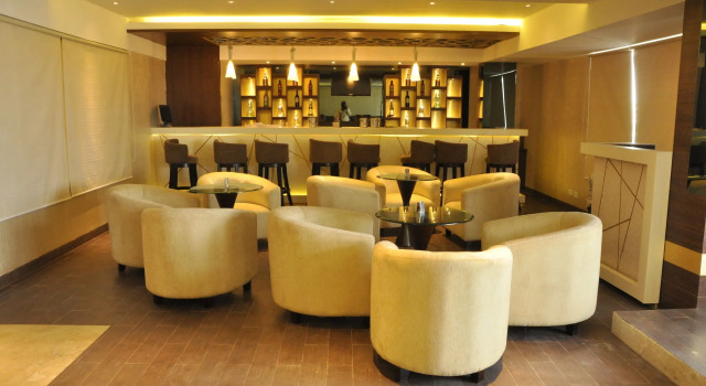 Sapna Clarks Inn Lucknow, Забронировать Отель Отели Hasanganj 3 звезды, 3*