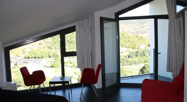 Четырёхместный номер Standard Hostal Tres Campanas