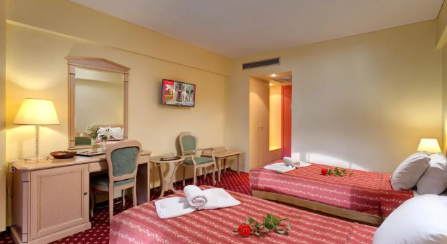 Двухместный номер Standard с балконом и с видом на горы Angelika Pallas Hotel