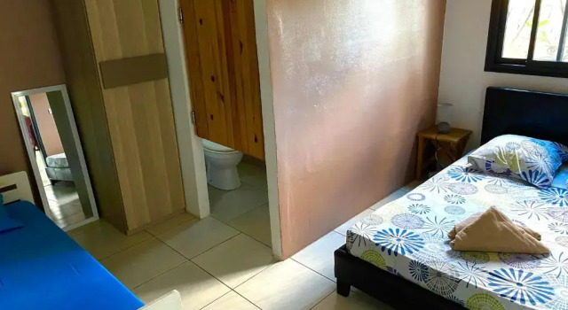 Le Melanze, Boek Hotel Petite Île Saint-Pierre