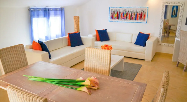 Апартаменты Deluxe Branco Suites - Rooms & Holiday Apartments