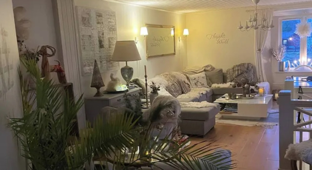 Large House With Pool and Close to the sea, Varaa Hotelli Akersberga 